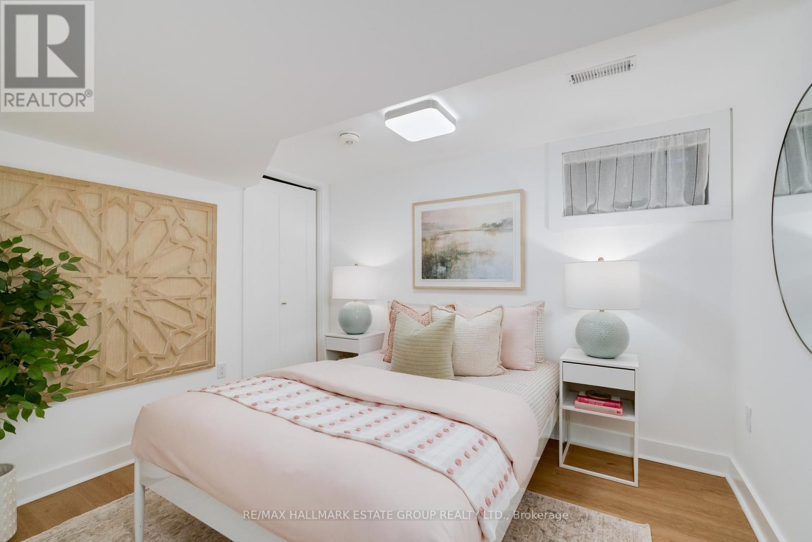 11 Austin Avenue, Toronto, Ontario  M4M 1V7 - Photo 41 - E12922872