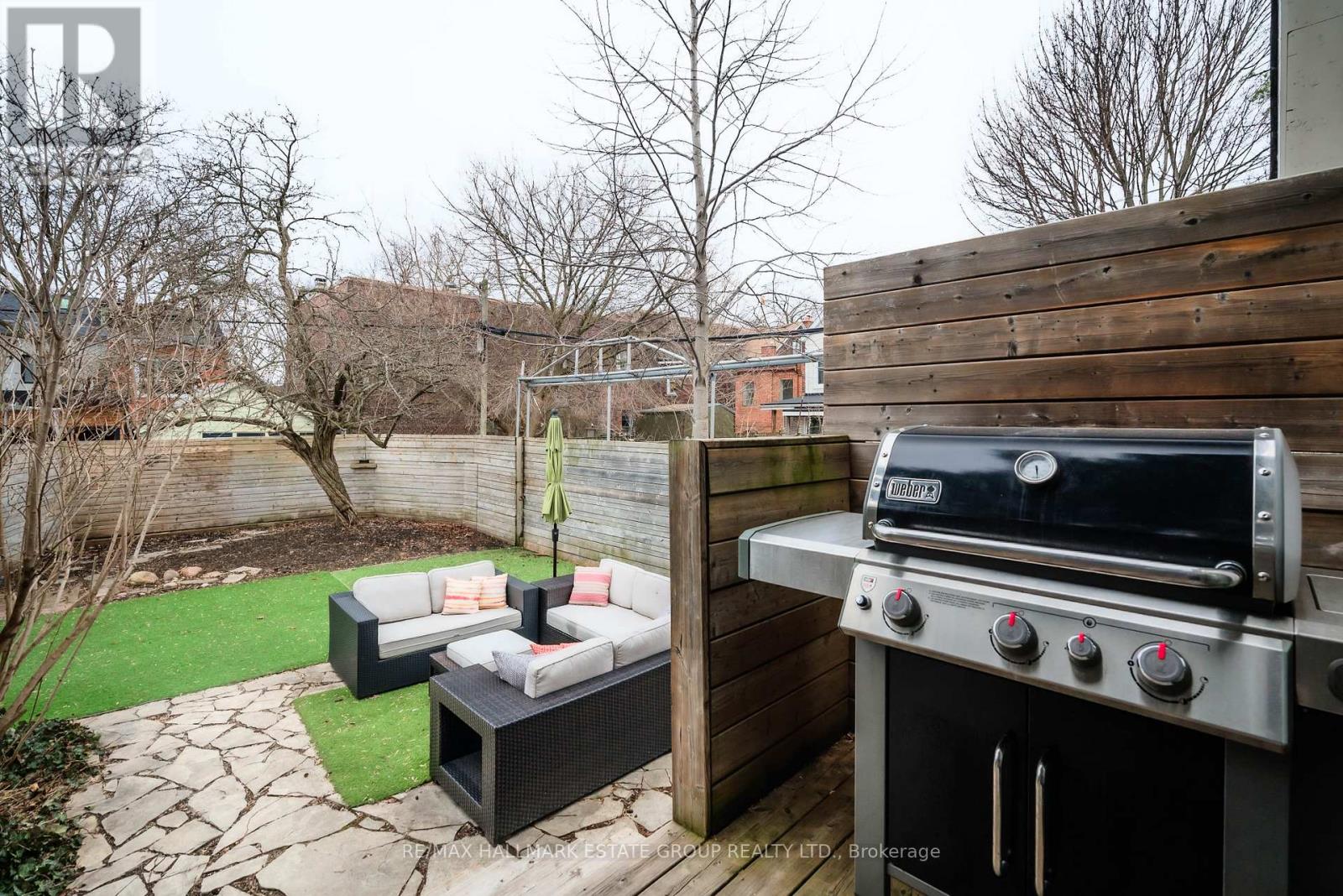 11 Austin Avenue, Toronto, Ontario  M4M 1V7 - Photo 47 - E12922872