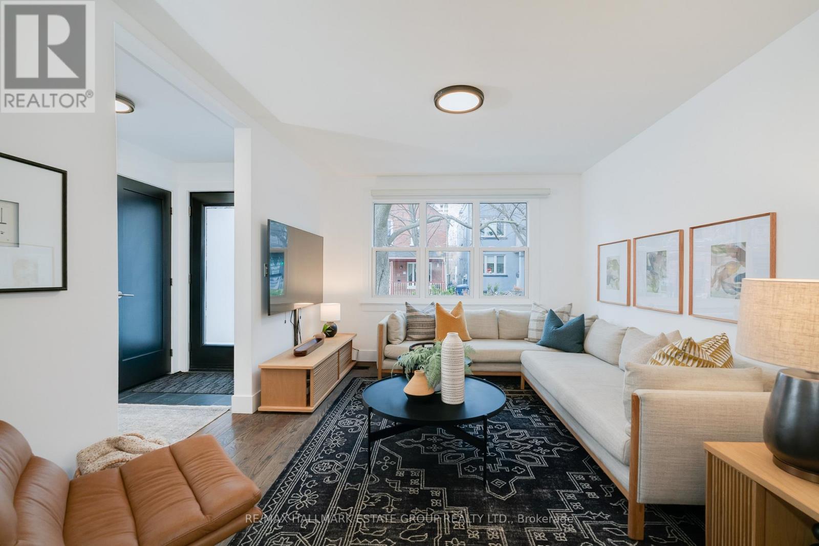 11 Austin Avenue, Toronto, Ontario  M4M 1V7 - Photo 6 - E12922872