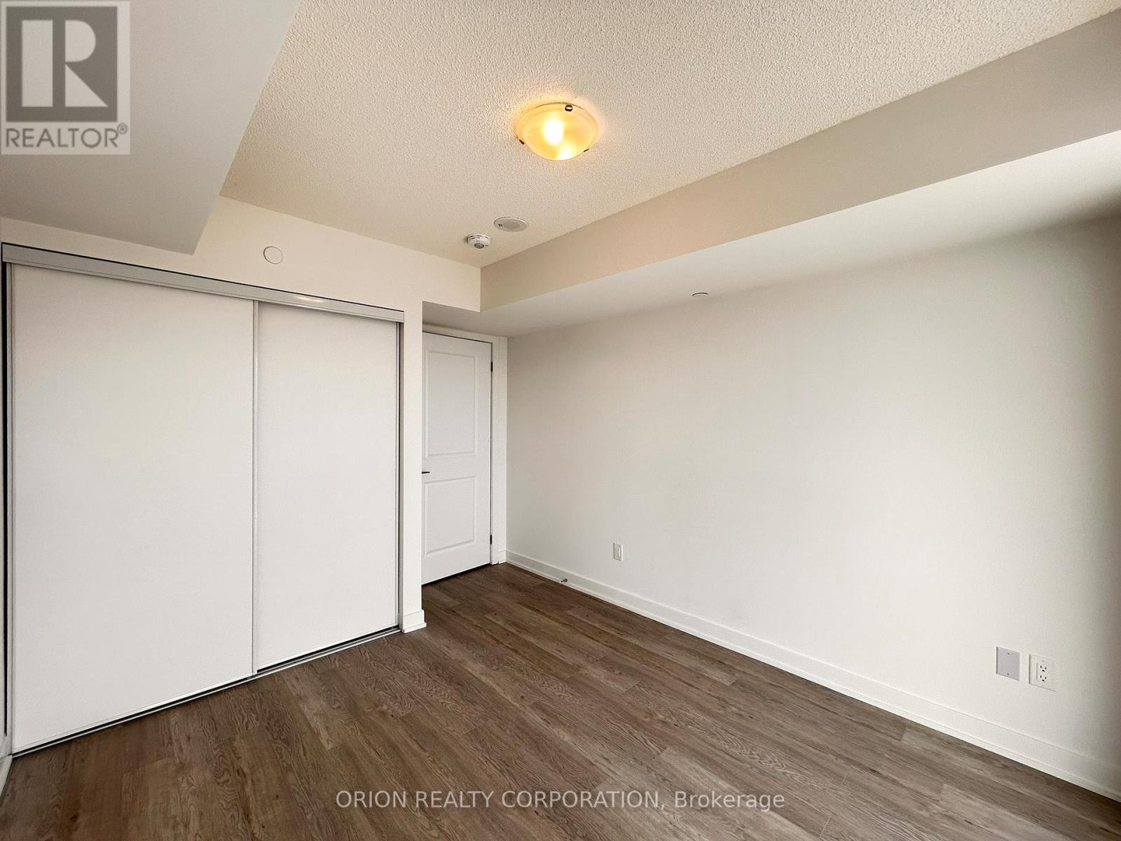 2404 - 1010 Sandy Beach Road, Pickering, Ontario L1W 0C7 - Photo 10 - E12922886