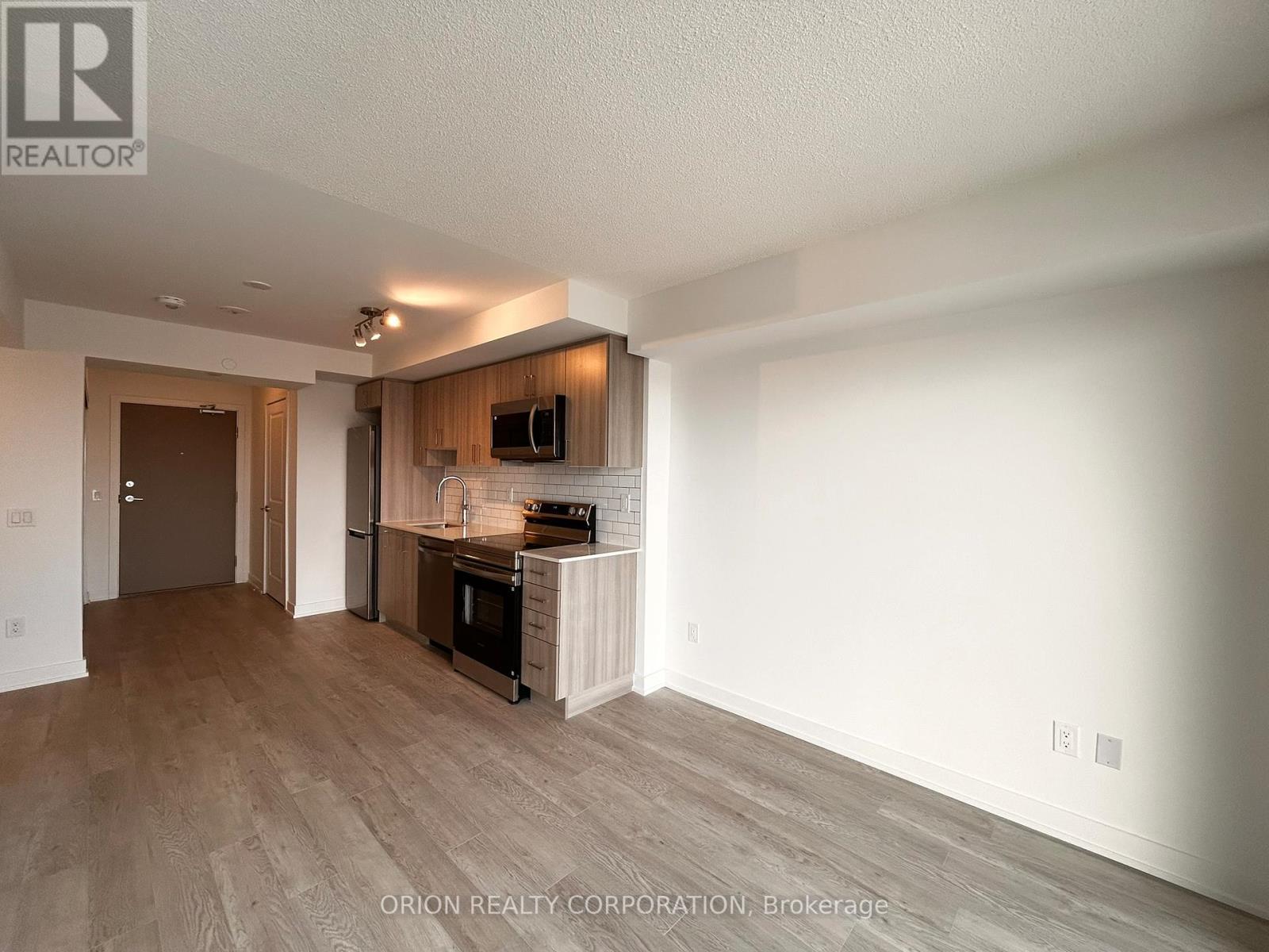 2404 - 1010 Sandy Beach Road, Pickering, Ontario L1W 0C7 - Photo 6 - E12922886