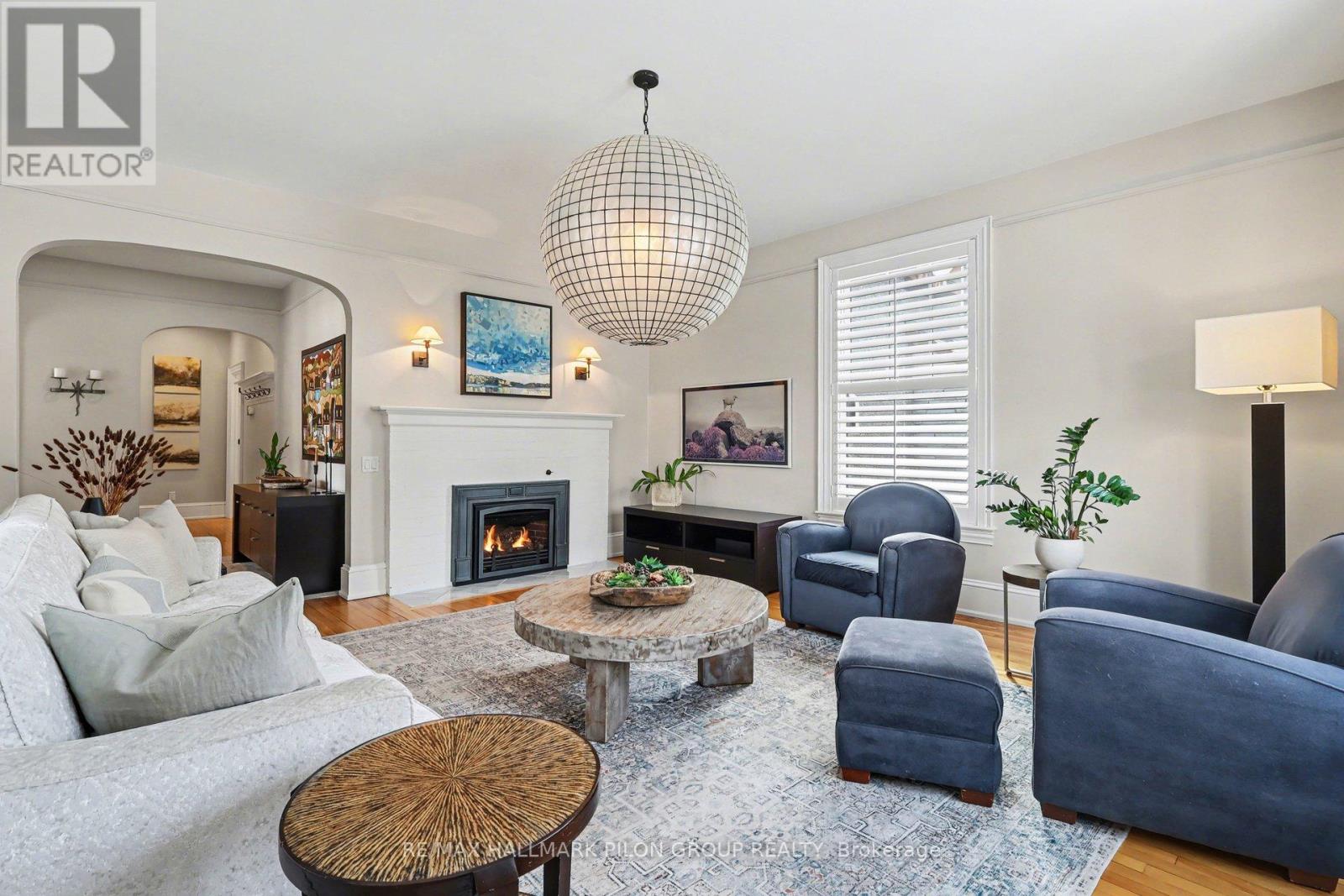 446 Highland Avenue, Ottawa, Ontario  K2A 2J6 - Photo 3 - X12922788