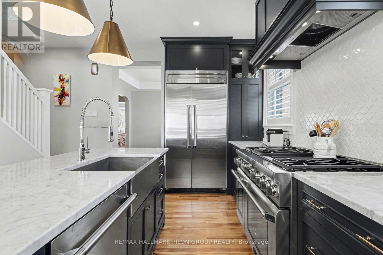 446 Highland Avenue, Ottawa, Ontario  K2A 2J6 - Photo 8 - X12922788