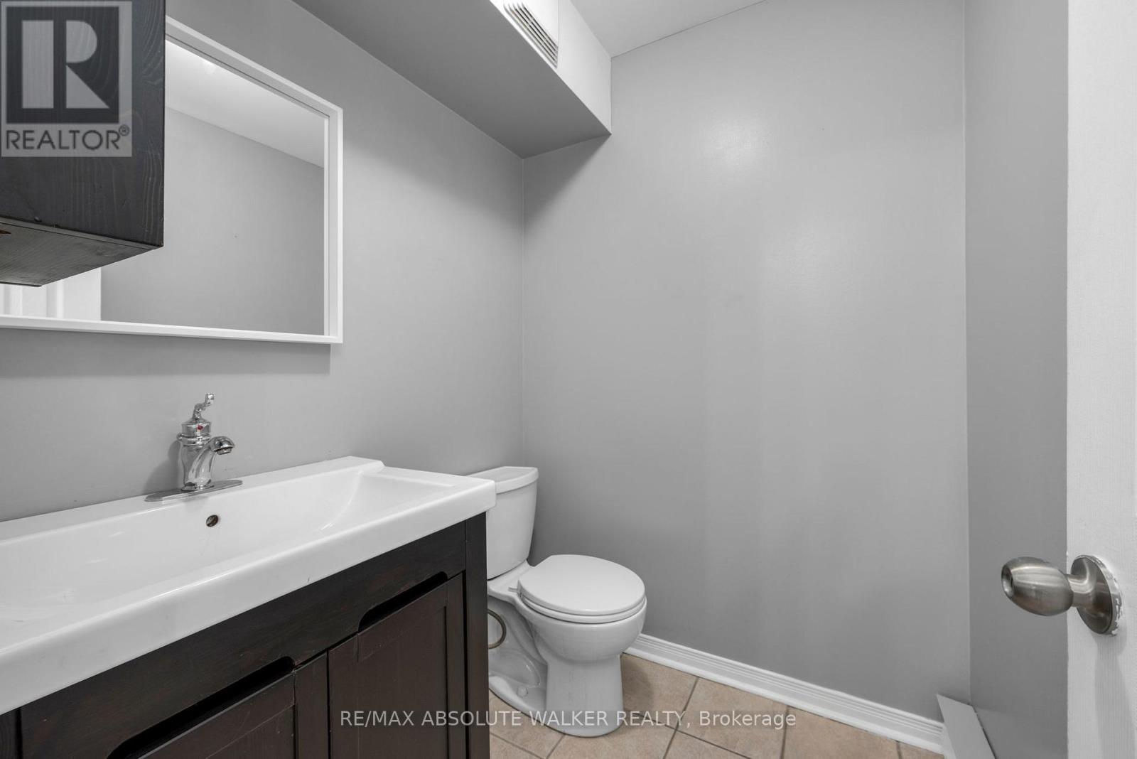 606 Tanguay Court, Ottawa, Ontario  K2L 3X3 - Photo 13 - X12922812