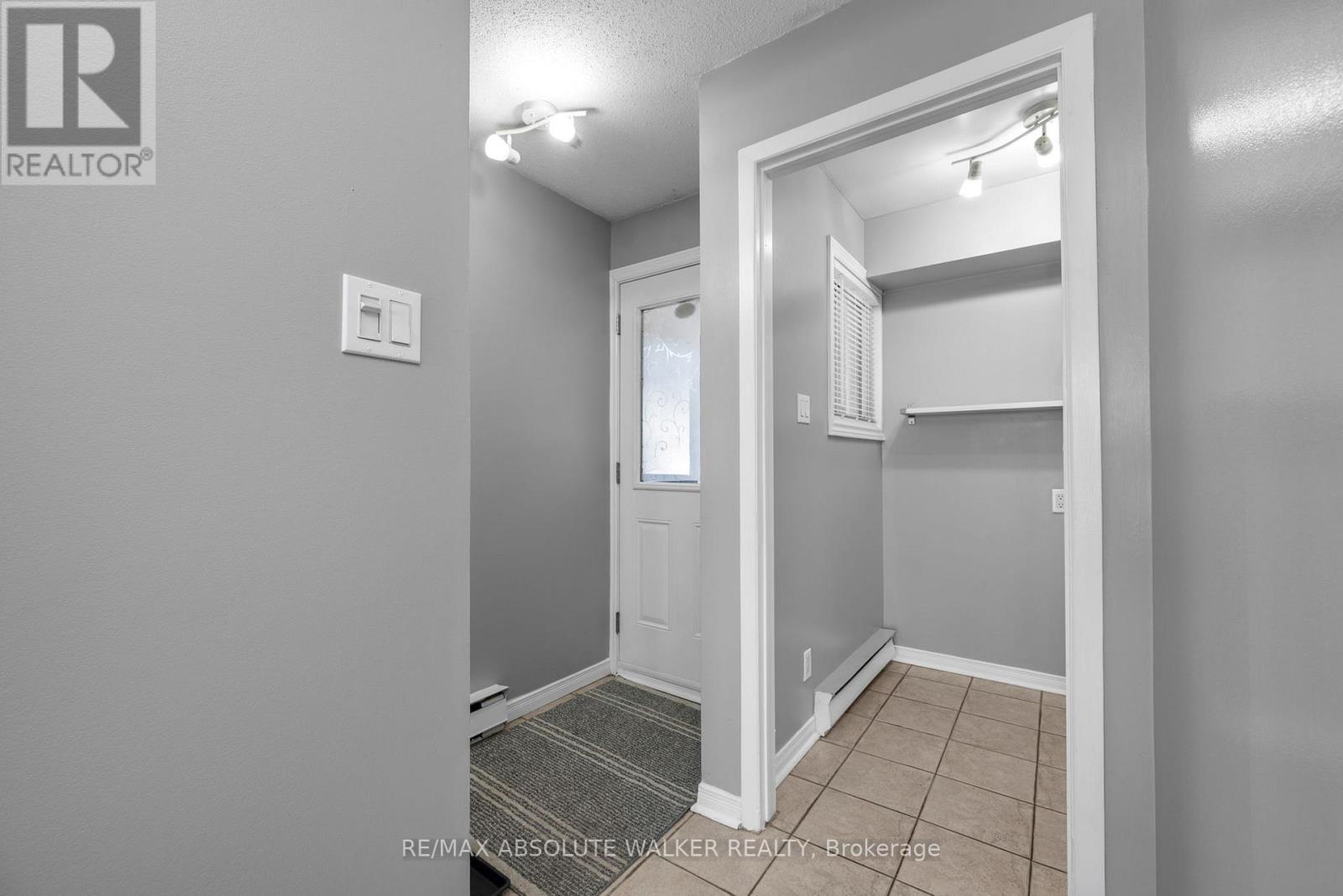 606 Tanguay Court, Ottawa, Ontario  K2L 3X3 - Photo 3 - X12922812