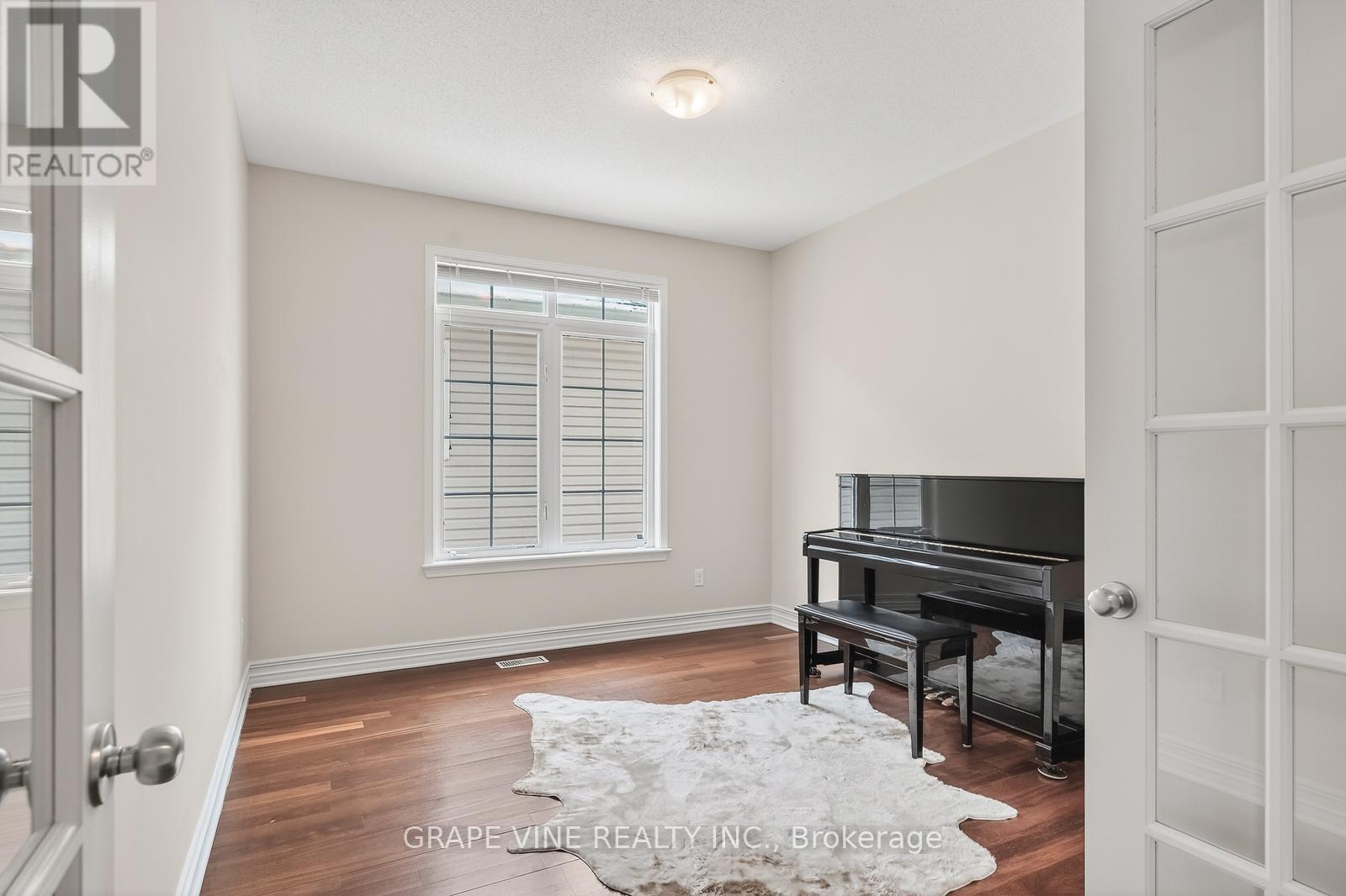 788 Kilbirnie Drive, Ottawa, Ontario  K2J 0M4 - Photo 9 - X12922818