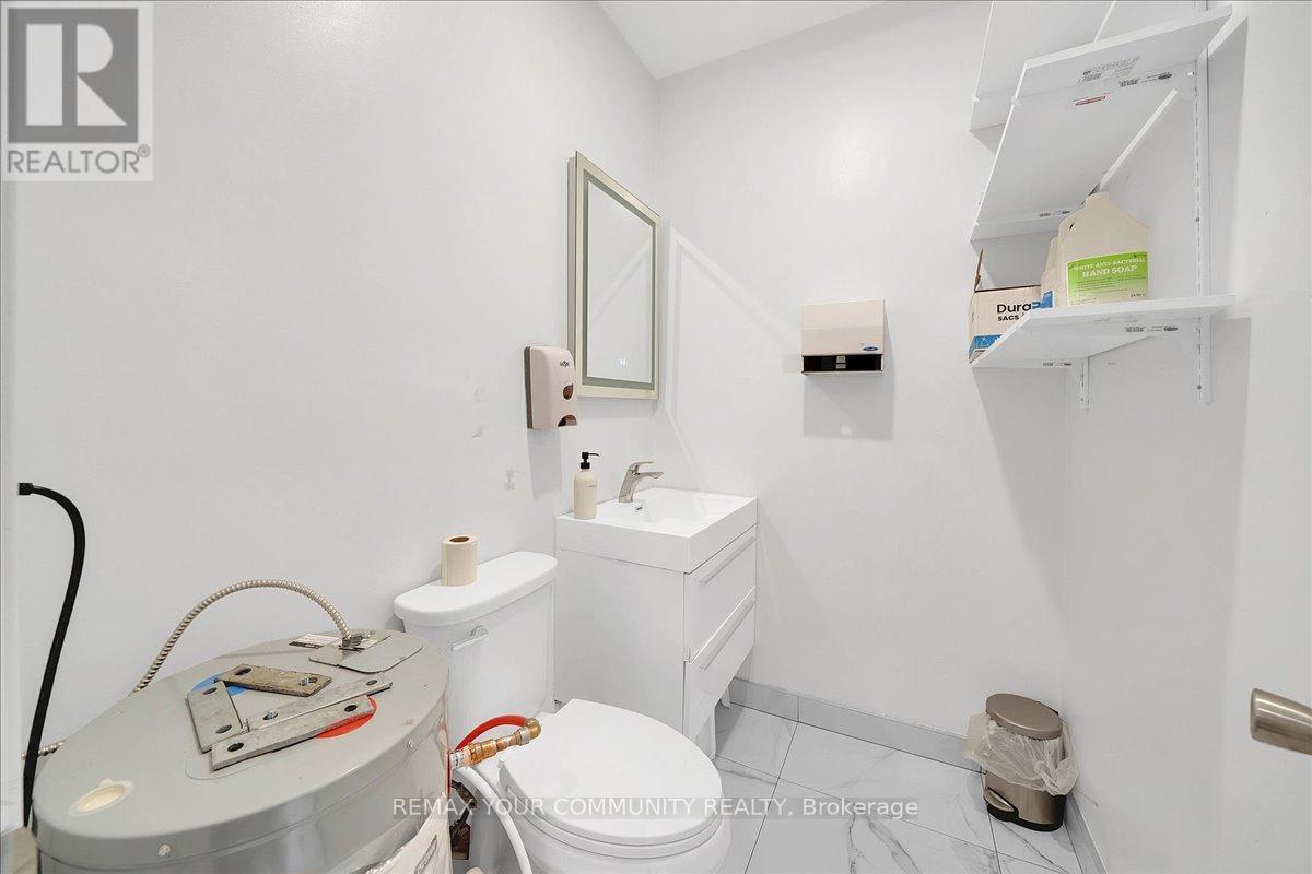 166 Woodbridge Avenue, Vaughan (West Woodbridge), Ontario  M9L 2L1 - Photo 14 - N12922734