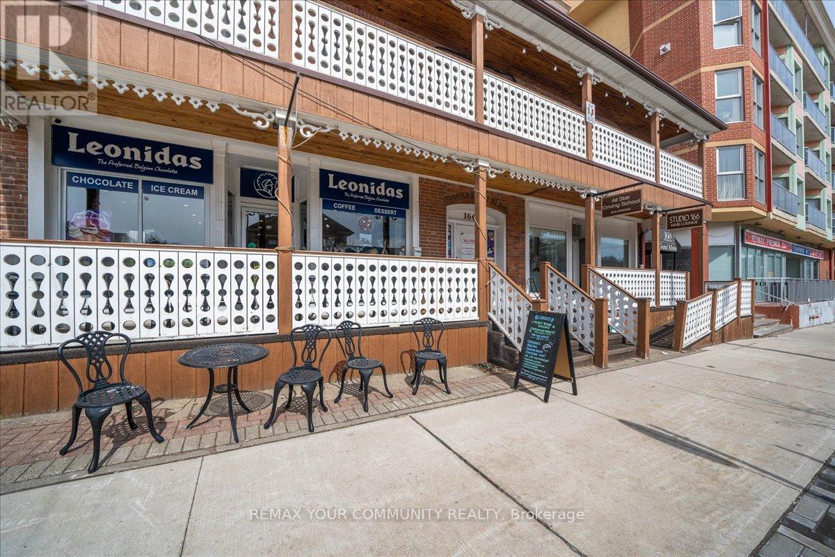 166 Woodbridge Avenue, Vaughan (West Woodbridge), Ontario  M9L 2L1 - Photo 4 - N12922734