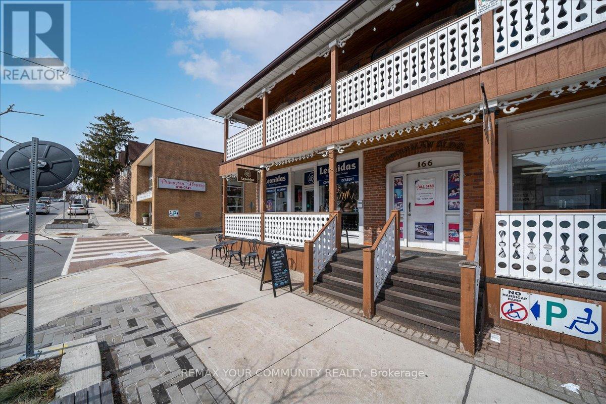 166 Woodbridge Avenue, Vaughan (West Woodbridge), Ontario  M9L 2L1 - Photo 5 - N12922734