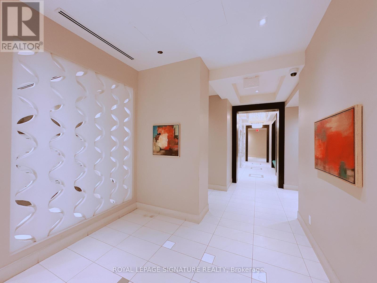 710 - 9600 Yonge Street, Richmond Hill (North Richvale), Ontario  L4C 0X3 - Photo 18 - N12922742