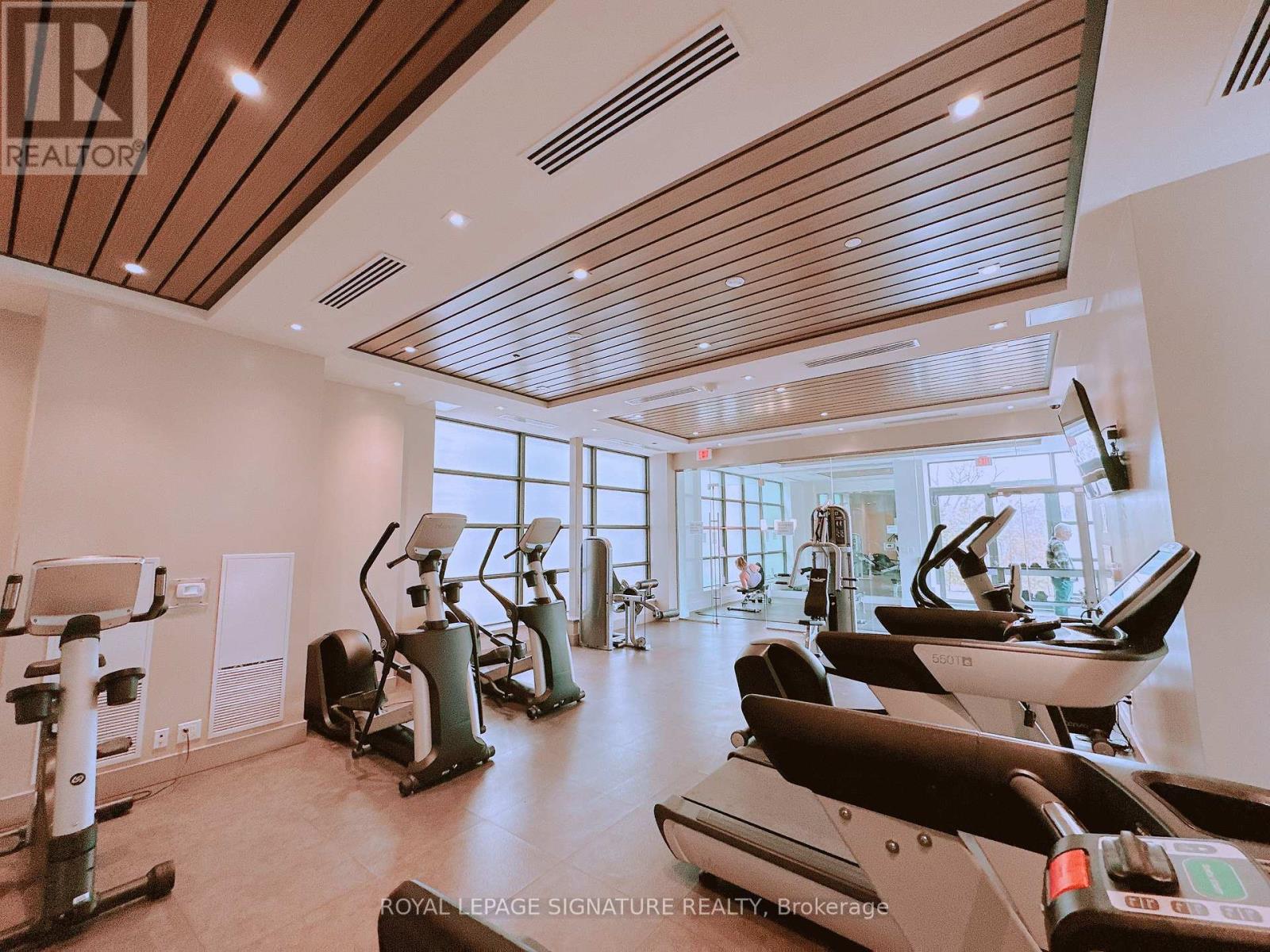 710 - 9600 Yonge Street, Richmond Hill (North Richvale), Ontario  L4C 0X3 - Photo 19 - N12922742