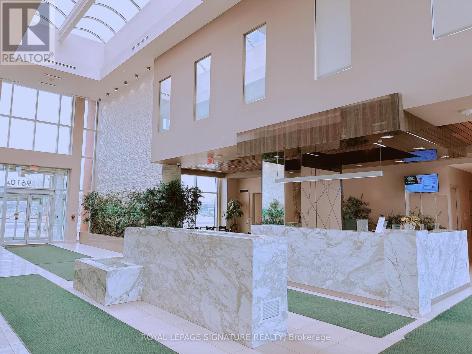 710 - 9600 Yonge Street, Richmond Hill (North Richvale), Ontario  L4C 0X3 - Photo 22 - N12922742