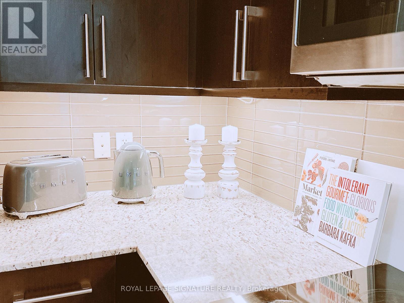 710 - 9600 Yonge Street, Richmond Hill (North Richvale), Ontario  L4C 0X3 - Photo 7 - N12922742