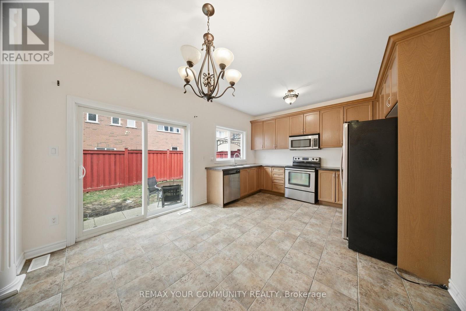 74 Moderna Drive, Vaughan (Vellore Village), Ontario  L4H 0R8 - Photo 14 - N12922744