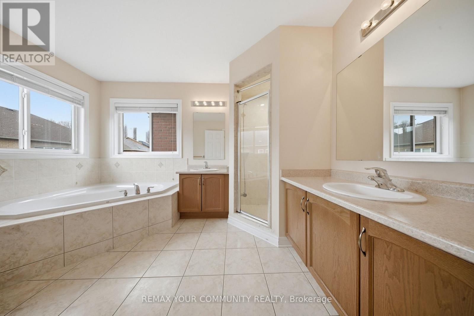 74 Moderna Drive, Vaughan (Vellore Village), Ontario  L4H 0R8 - Photo 26 - N12922744