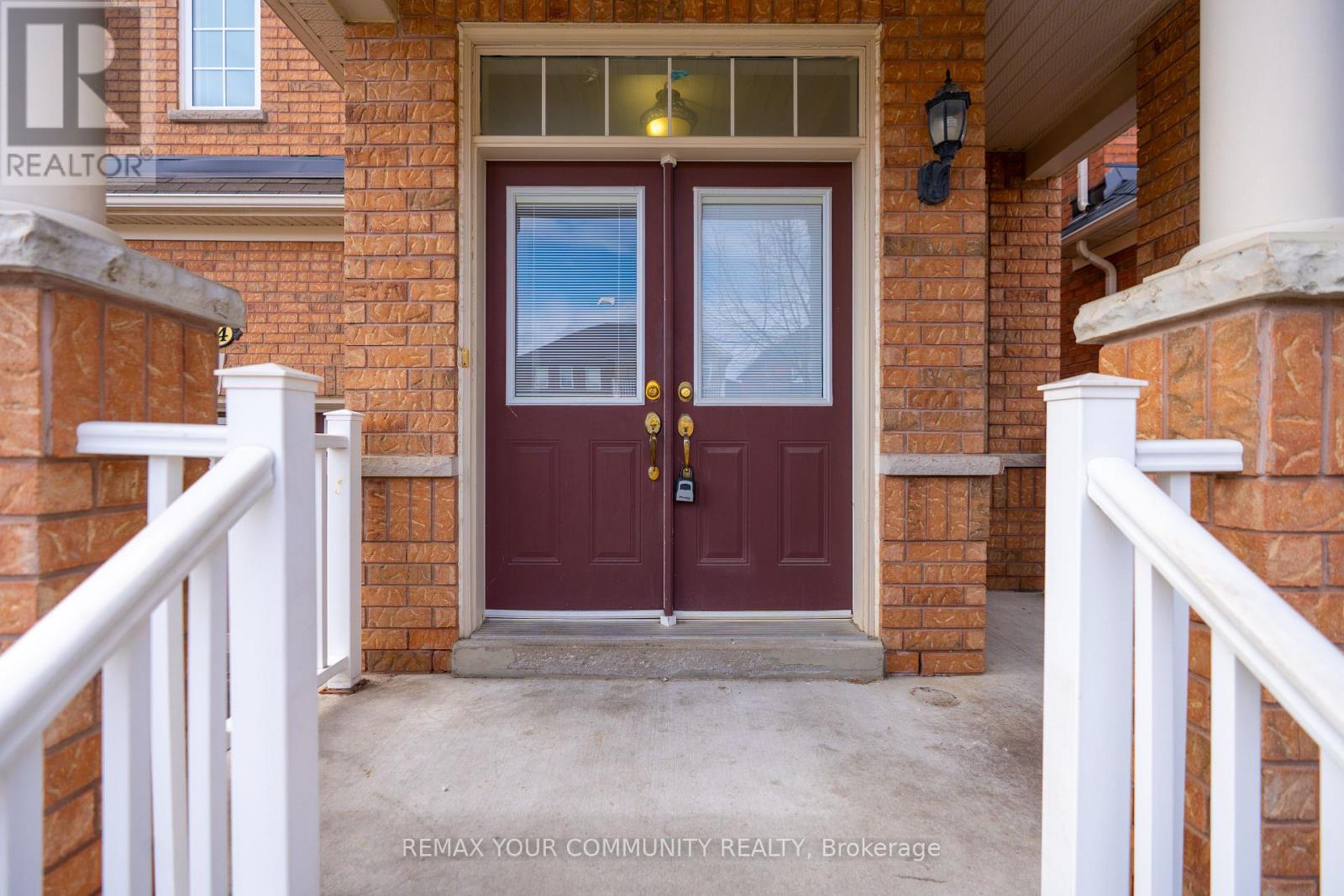 74 Moderna Drive, Vaughan (Vellore Village), Ontario  L4H 0R8 - Photo 3 - N12922744