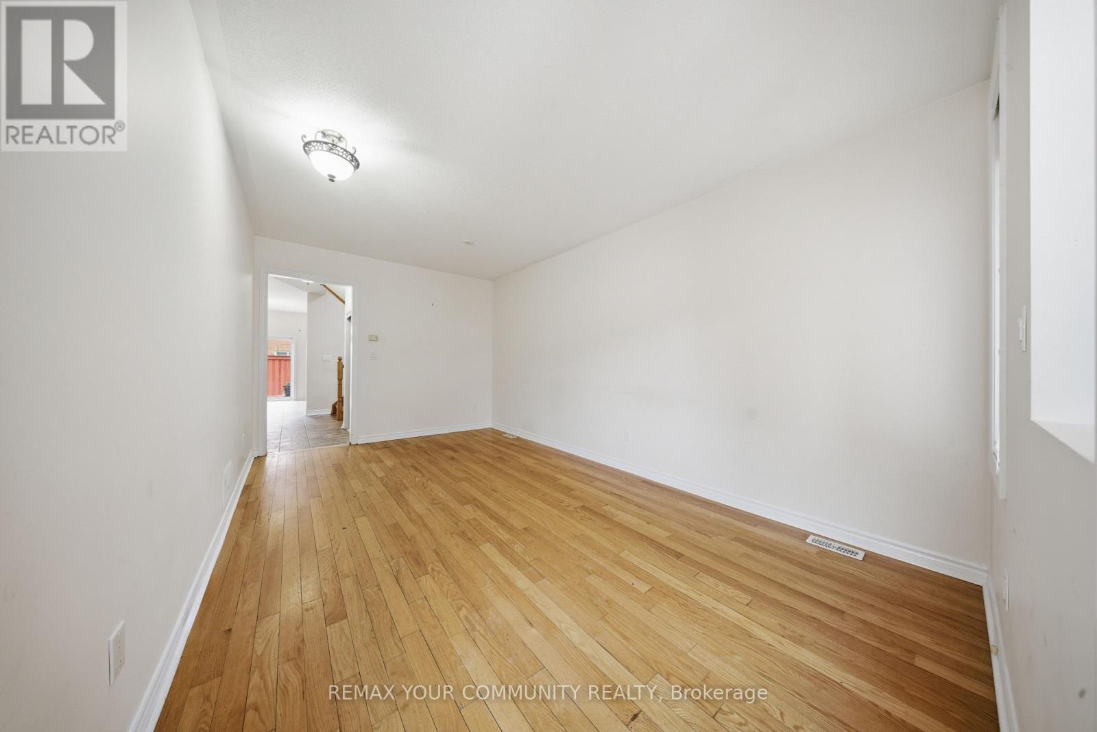 74 Moderna Drive, Vaughan (Vellore Village), Ontario  L4H 0R8 - Photo 6 - N12922744