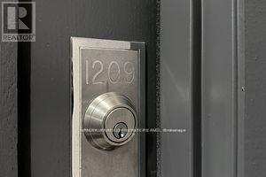 1209 - 60 Disera Drive, Vaughan (Beverley Glen), Ontario  L4J 9G1 - Photo 11 - N12922774