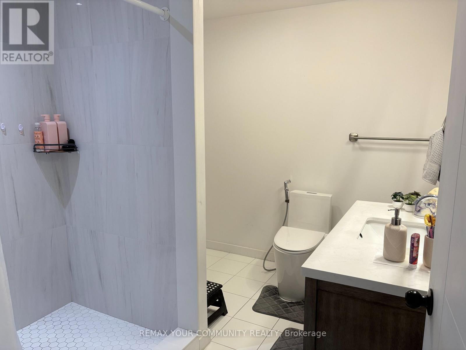 66 Woodhaven Avenue, Aurora, Ontario  L4G 3Y2 - Photo 12 - N12922784