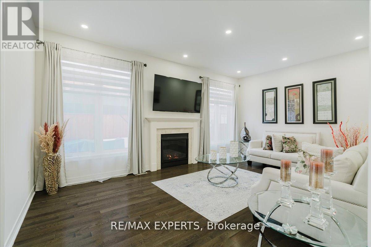 43 Lewis Avenue, Bradford West Gwillimbury (Bradford), Ontario  L3Z 0X2 - Photo 14 - N12922808