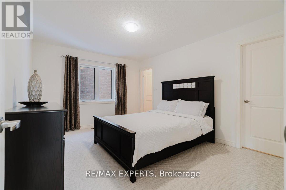 43 Lewis Avenue, Bradford West Gwillimbury (Bradford), Ontario  L3Z 0X2 - Photo 37 - N12922808