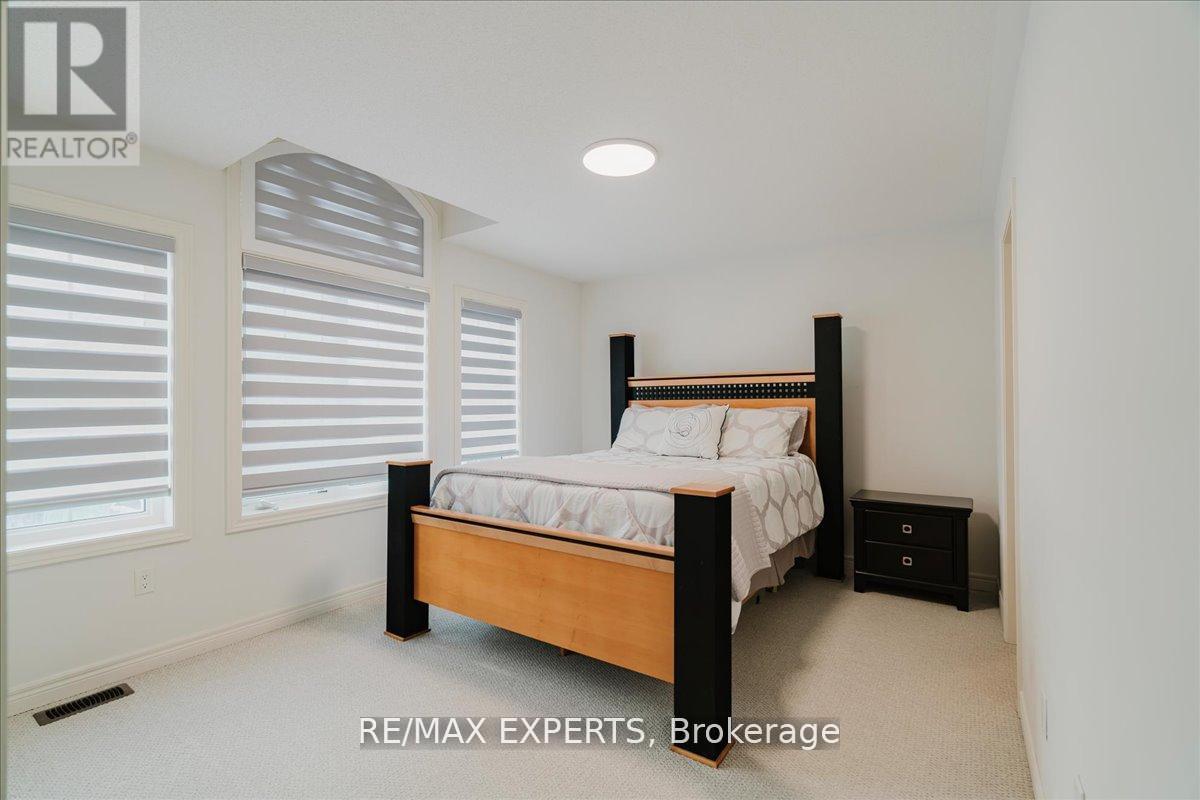 43 Lewis Avenue, Bradford West Gwillimbury (Bradford), Ontario  L3Z 0X2 - Photo 40 - N12922808