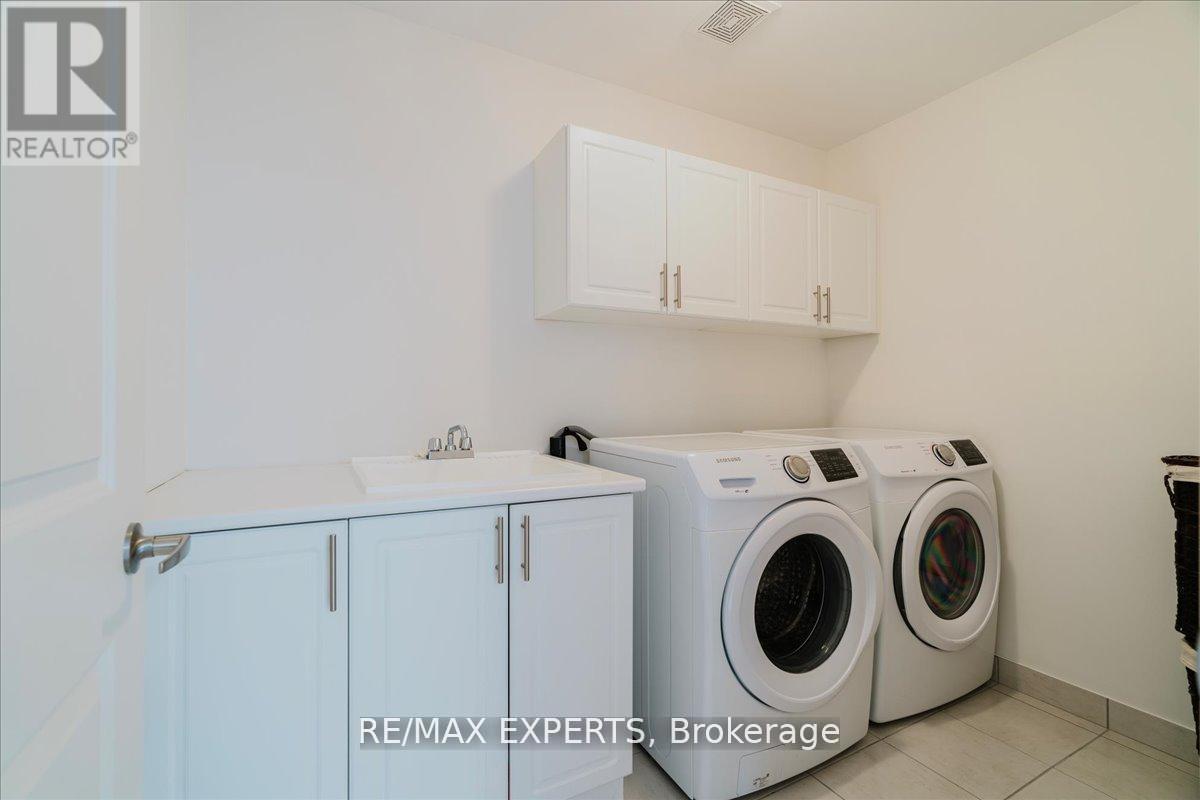 43 Lewis Avenue, Bradford West Gwillimbury (Bradford), Ontario  L3Z 0X2 - Photo 47 - N12922808