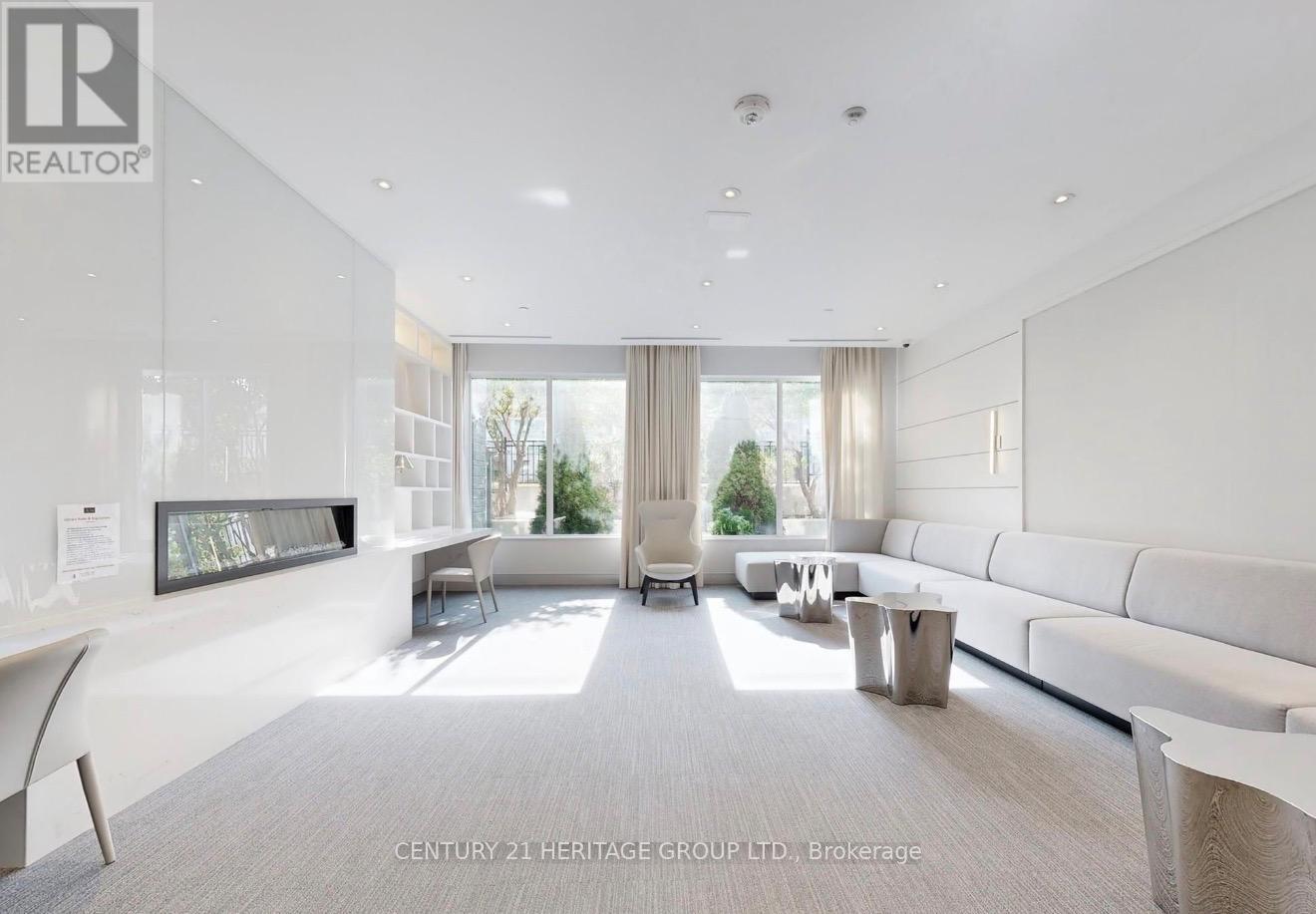 315 - 398 Hwy 7 E, Richmond Hill (Doncrest), Ontario  L4B 0G6 - Photo 17 - N12922824