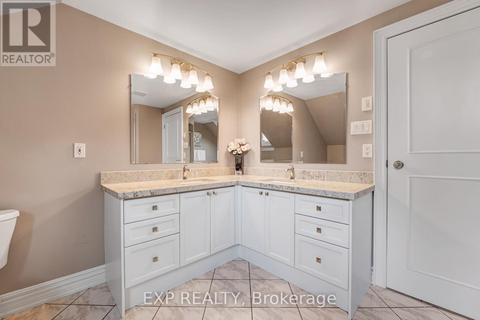 925 15th Side Road, King, Ontario  L7B 1K5 - Photo 32 - N12922836