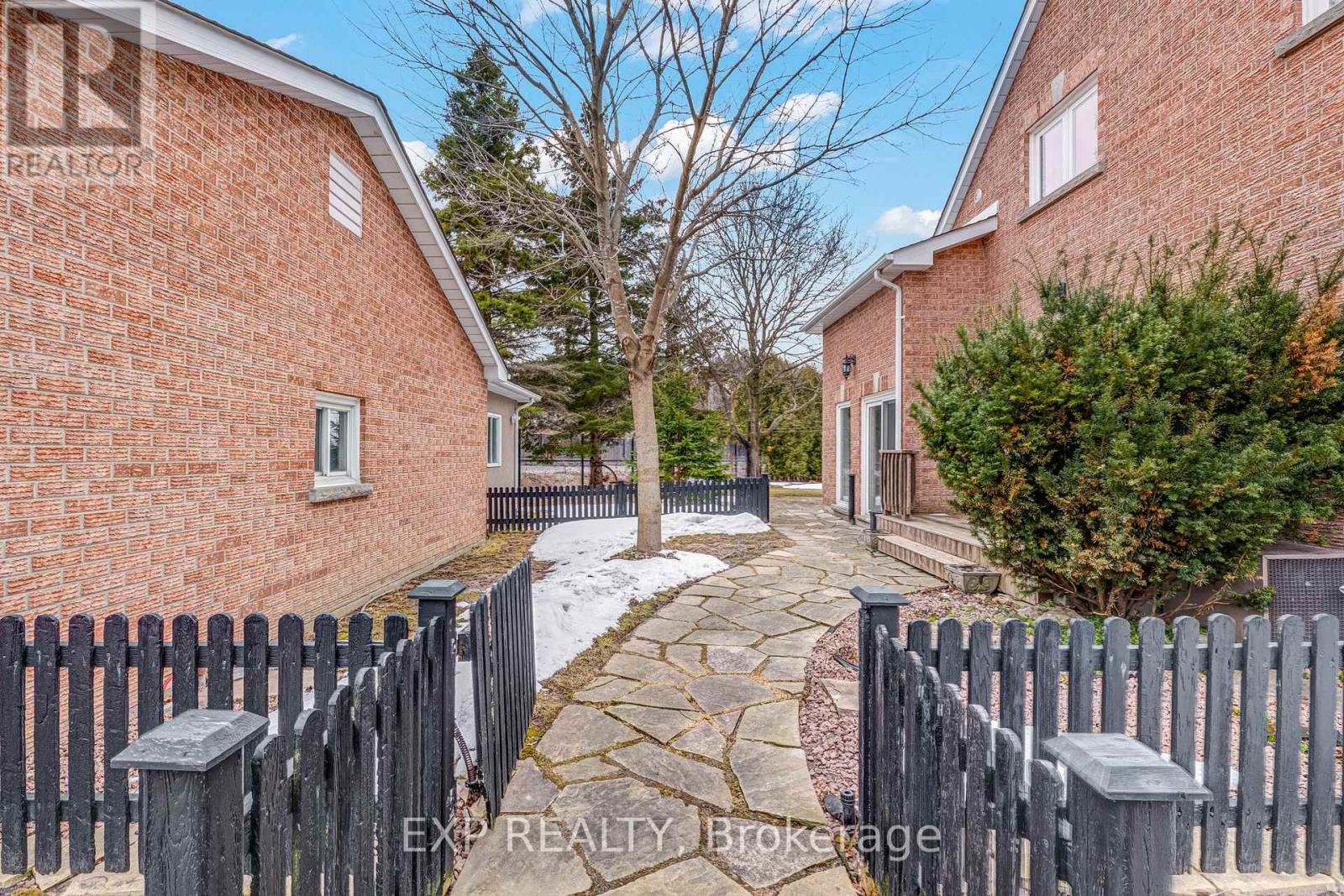 925 15th Side Road, King, Ontario  L7B 1K5 - Photo 47 - N12922836