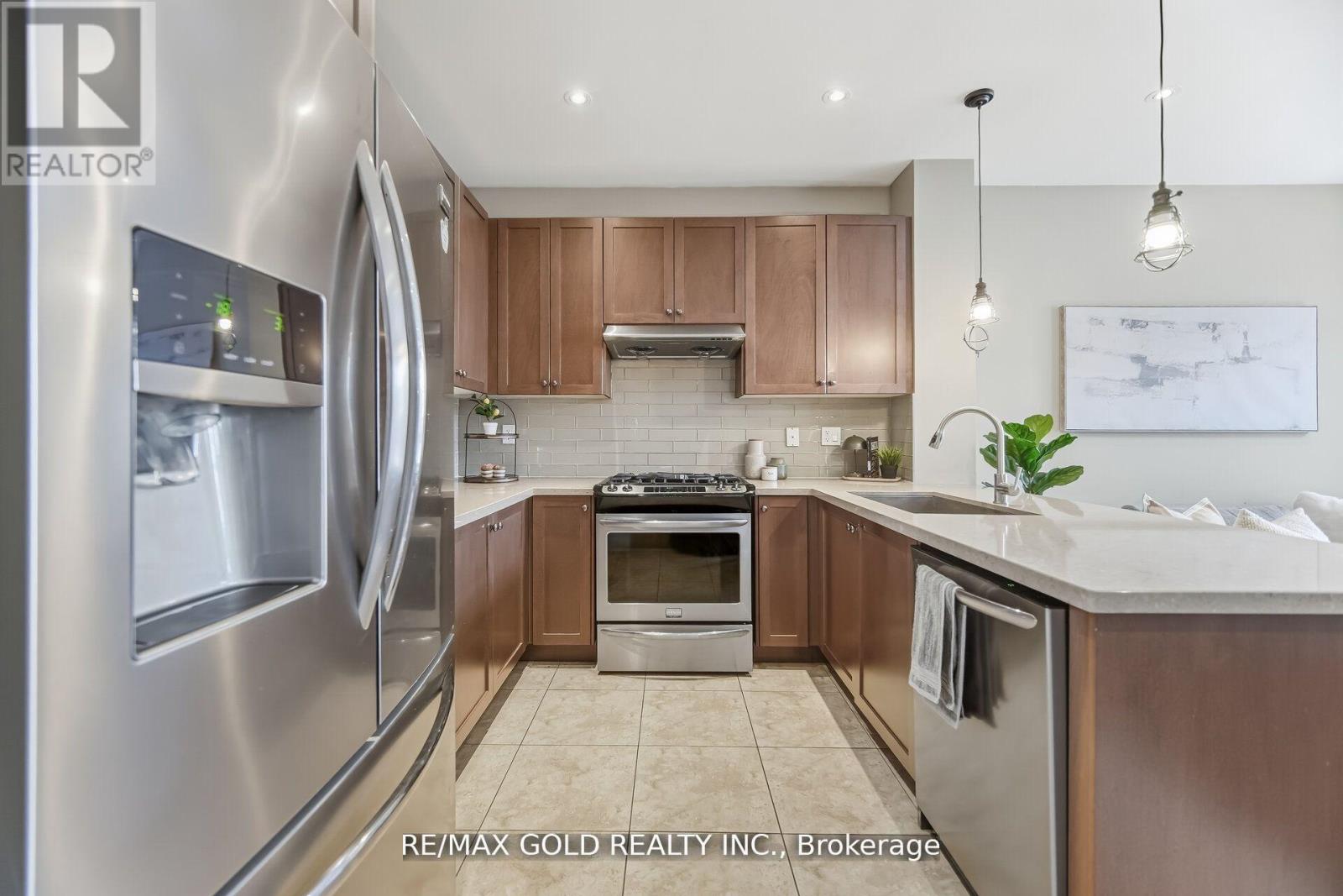 201 Barons Street, Vaughan (Kleinburg), Ontario  L4H 3Y8 - Photo 13 - N12922854