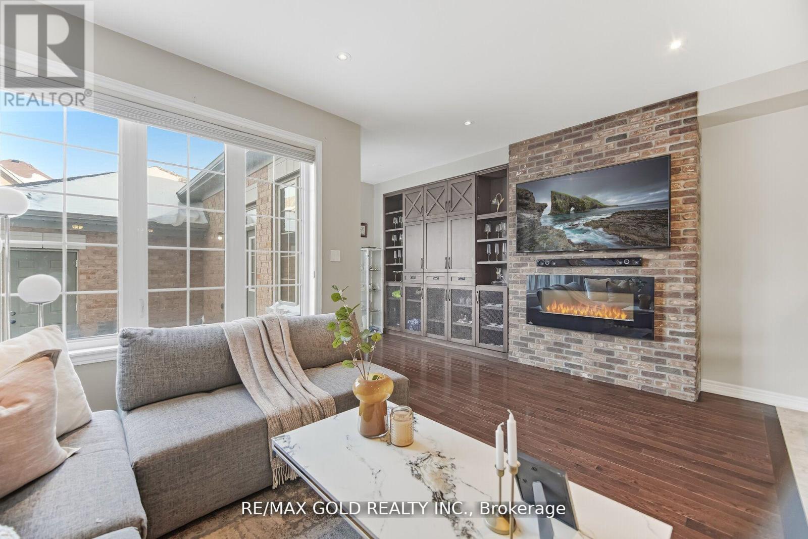 201 Barons Street, Vaughan (Kleinburg), Ontario  L4H 3Y8 - Photo 17 - N12922854