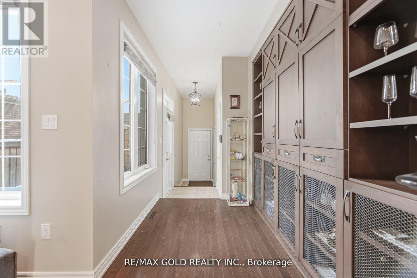 201 Barons Street, Vaughan (Kleinburg), Ontario  L4H 3Y8 - Photo 18 - N12922854