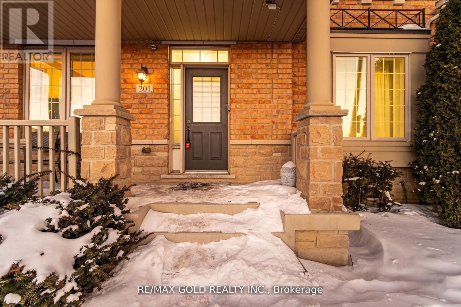 201 Barons Street, Vaughan (Kleinburg), Ontario  L4H 3Y8 - Photo 2 - N12922854
