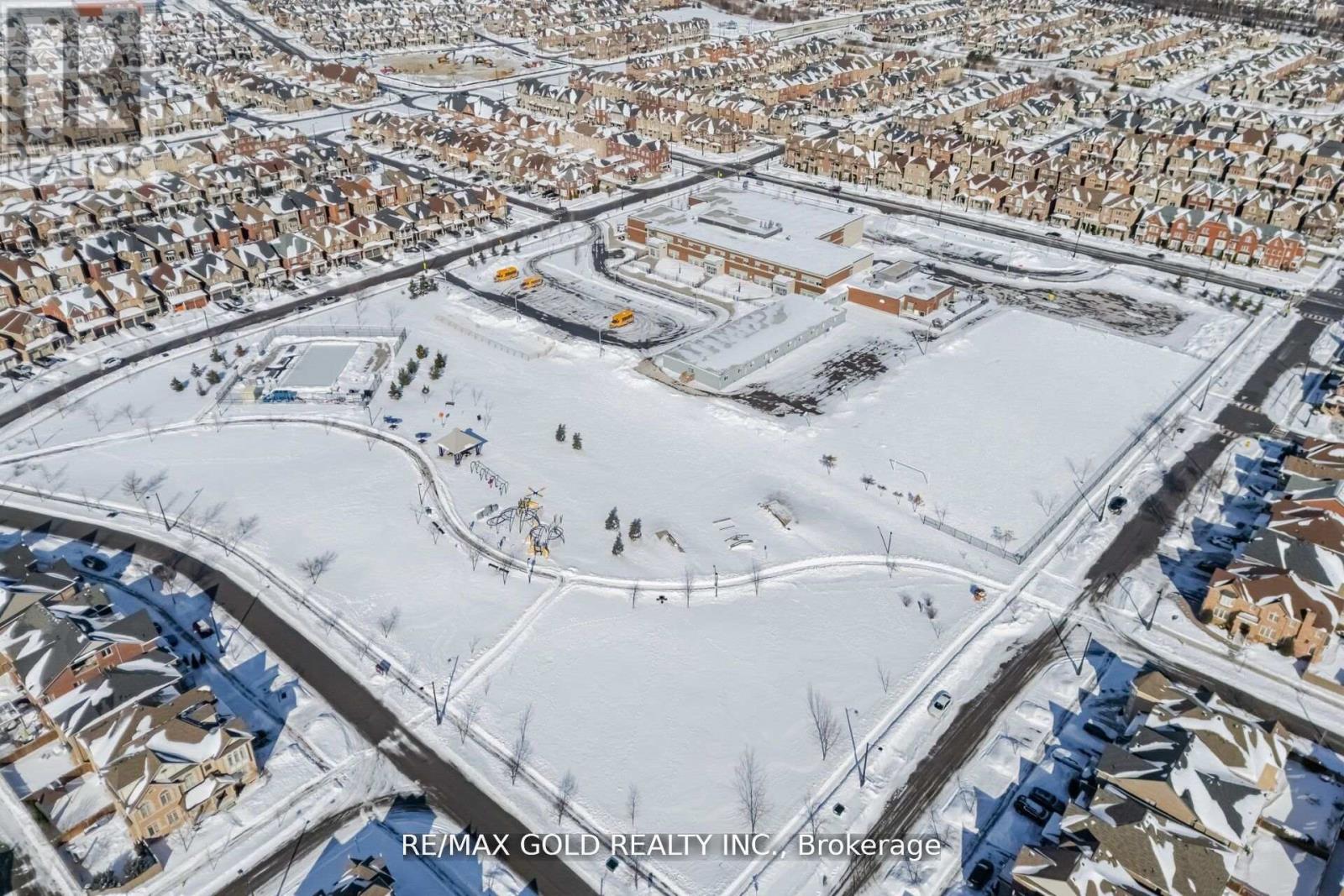 201 Barons Street, Vaughan (Kleinburg), Ontario  L4H 3Y8 - Photo 43 - N12922854