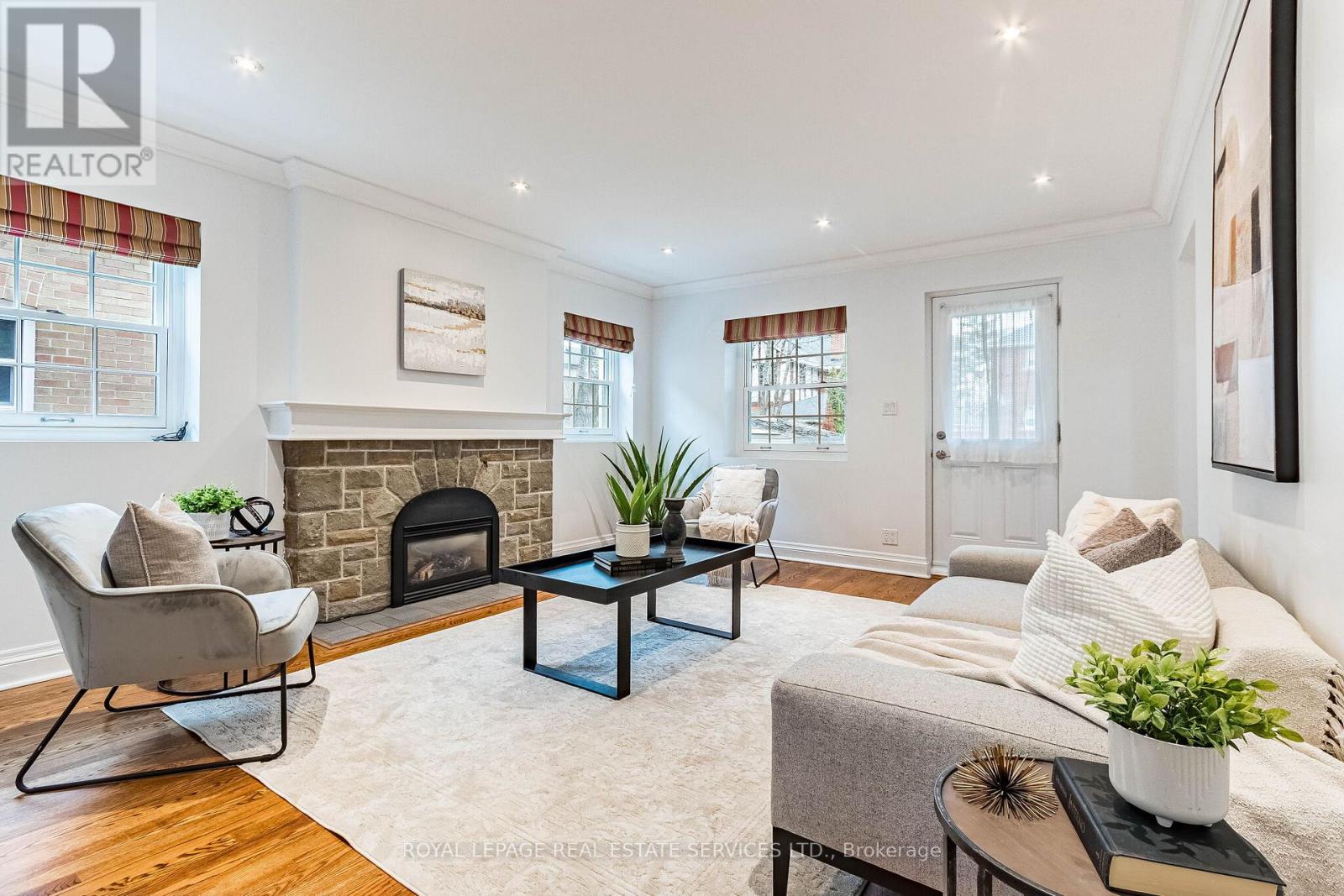 1107 Royal York Road, Toronto, Ontario  M8X 2G8 - Photo 2 - W12891456