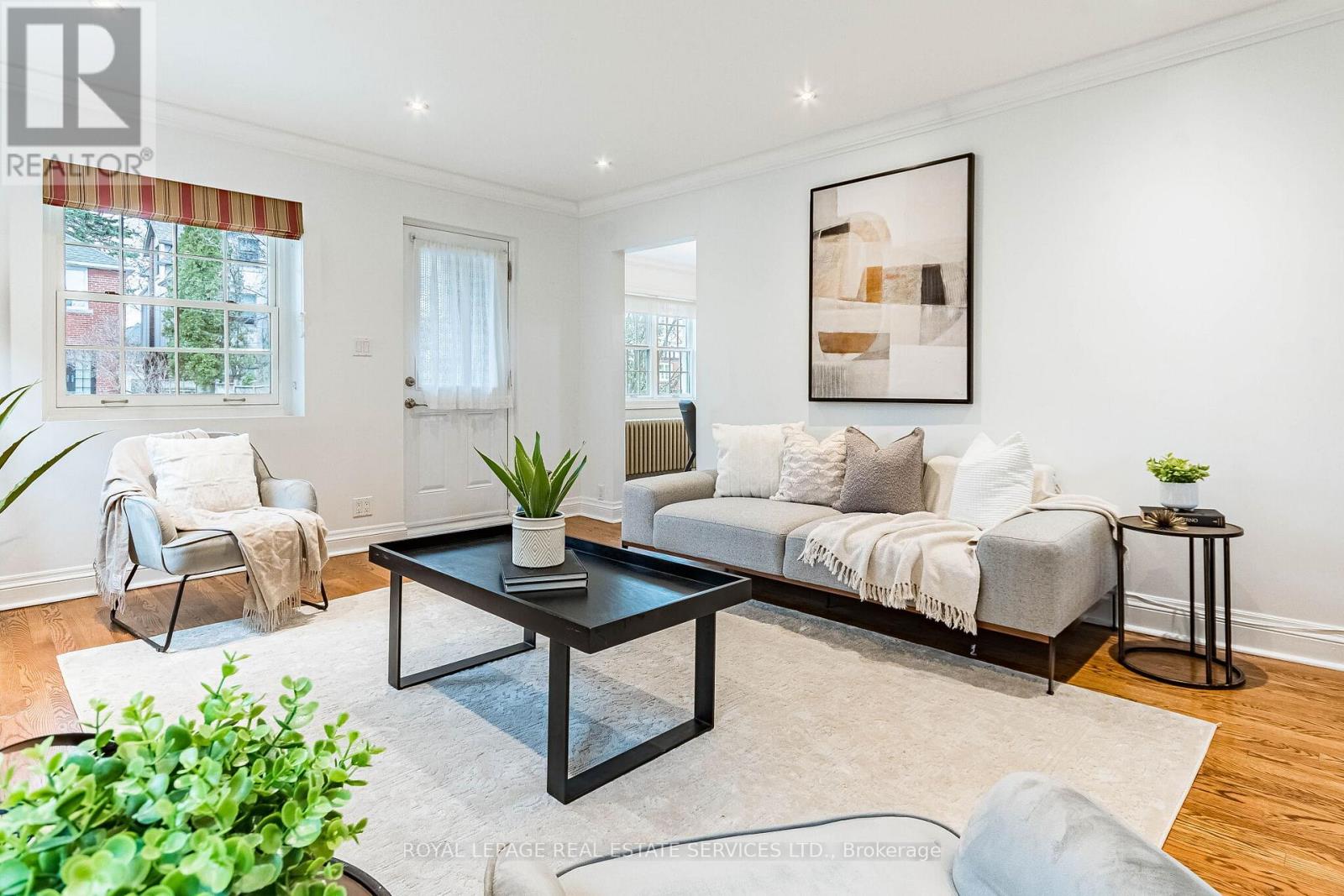 1107 Royal York Road, Toronto, Ontario  M8X 2G8 - Photo 3 - W12891456