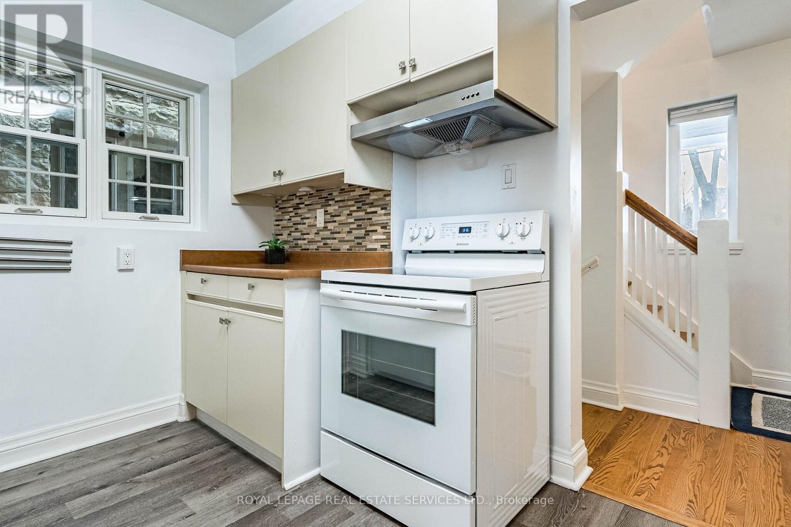 1107 Royal York Road, Toronto, Ontario  M8X 2G8 - Photo 8 - W12891456