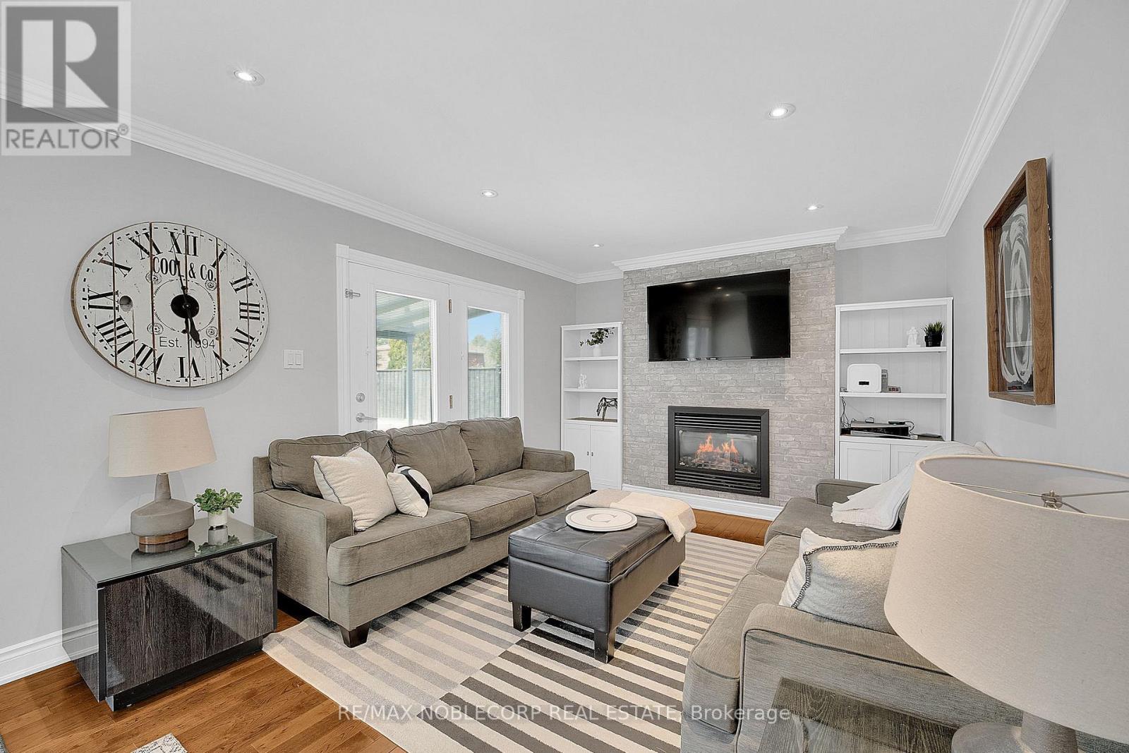 269 Glenwood Crescent W, Caledon, Ontario  L7E 1Z5 - Photo 6 - W12922448