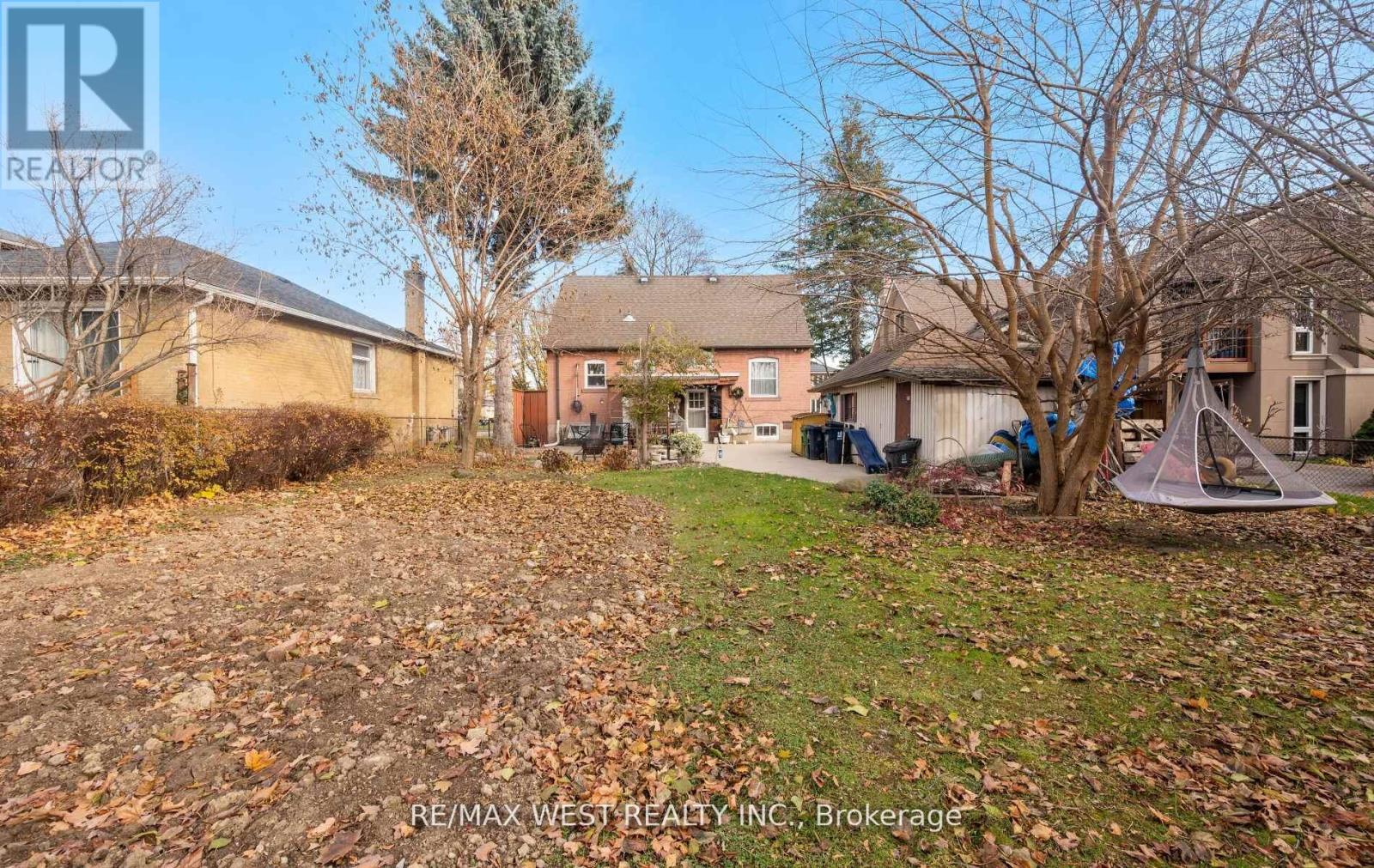 57 Westglen Crescent, Toronto, Ontario  M9B 4R2 - Photo 36 - W12842122