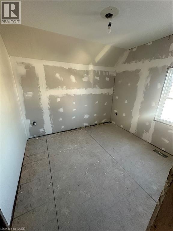 110 Robins Avenue, Hamilton, Ontario  L8H 4N6 - Photo 11 - 40815275