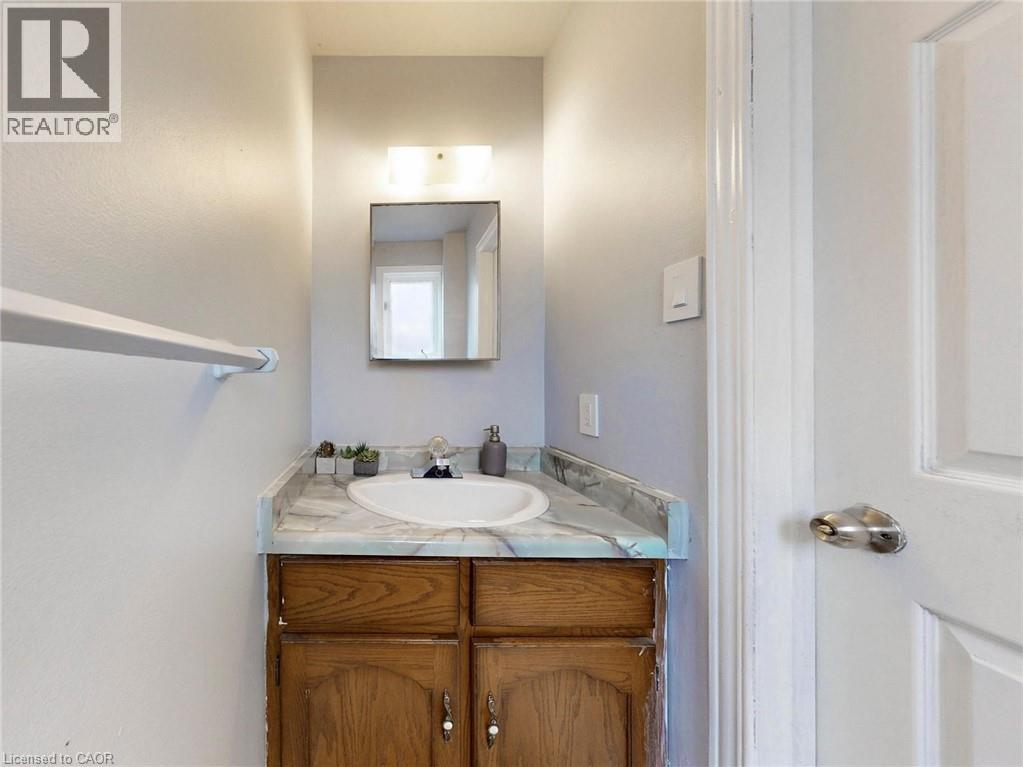 131 Ironwood Road, Guelph, Ontario  N1G 3P5 - Photo 13 - 40815244