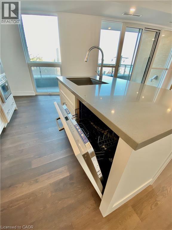 2060 Lakeshore Road Unit# 305, Burlington, Ontario  L7R 0G2 - Photo 21 - 40814720