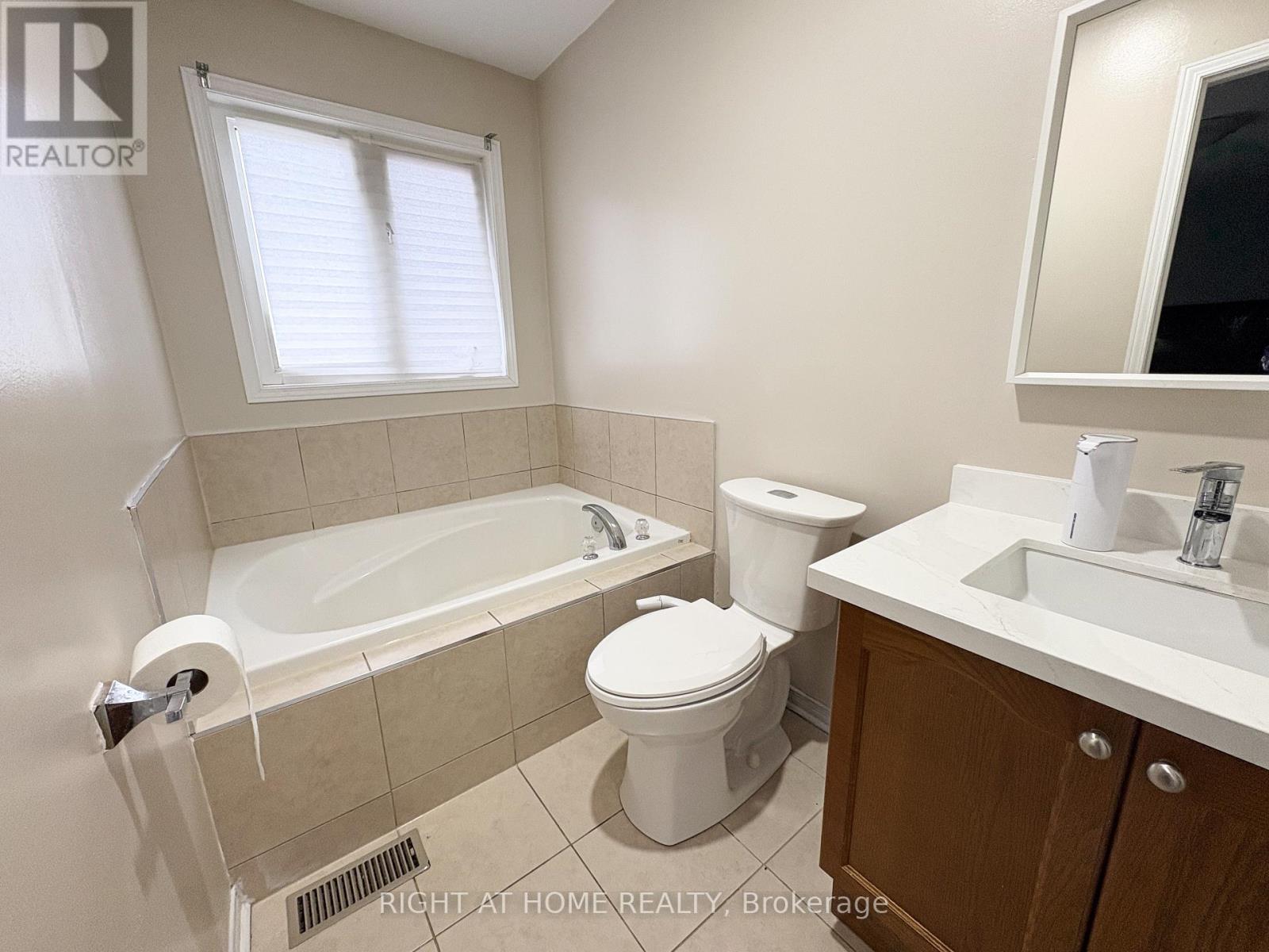 54 Leila Jackson Terrace, Toronto, Ontario  M3L 0B3 - Photo 16 - W12922728