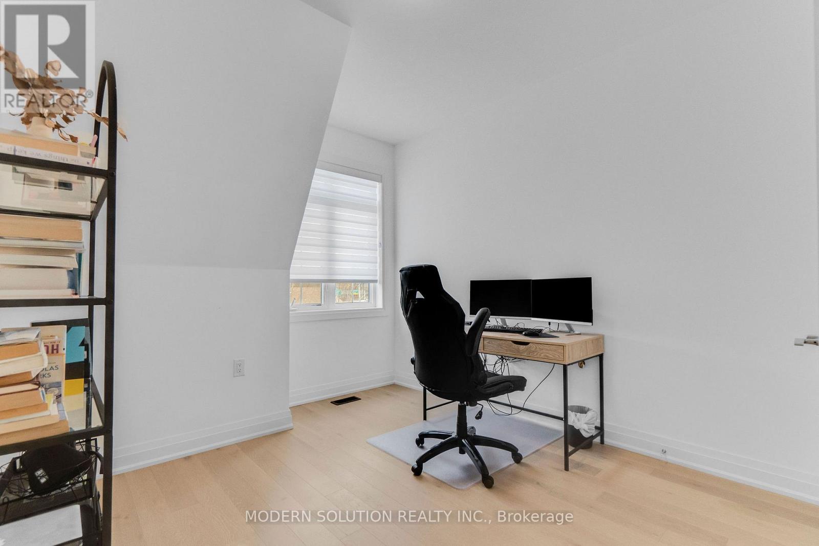 1659 Vellore Crescent, Mississauga, Ontario  L5G 0C3 - Photo 26 - W12922730