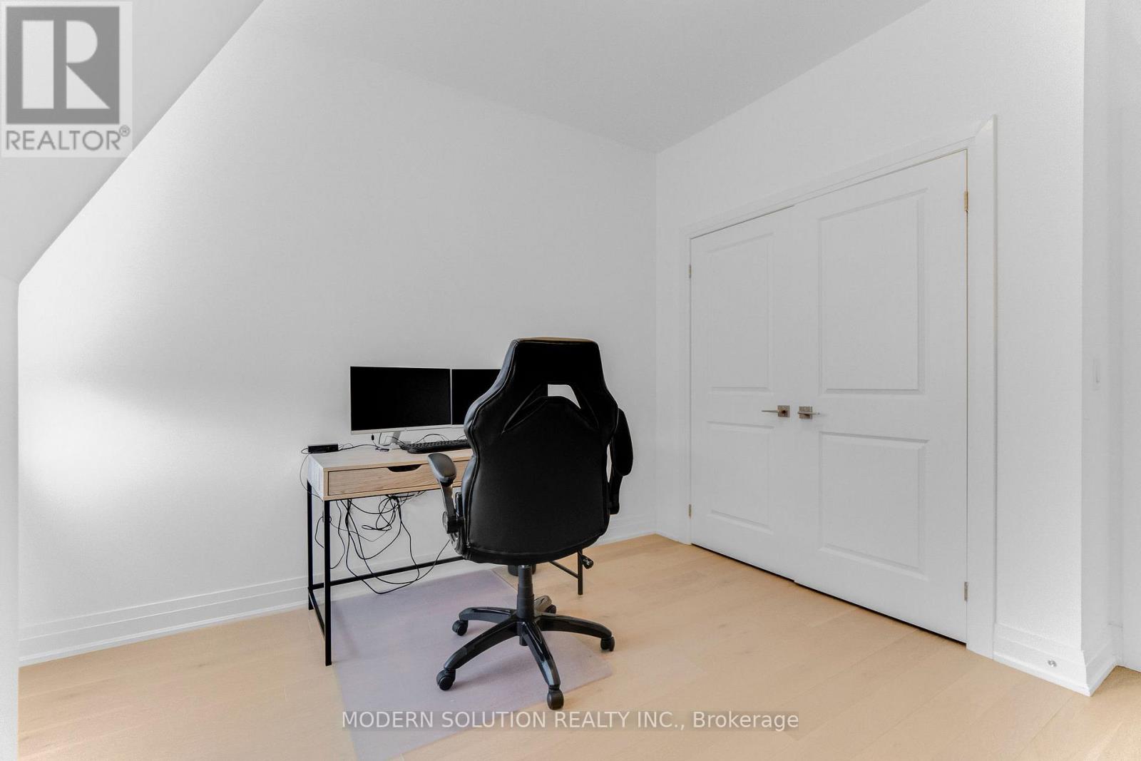 1659 Vellore Crescent, Mississauga, Ontario  L5G 0C3 - Photo 27 - W12922730