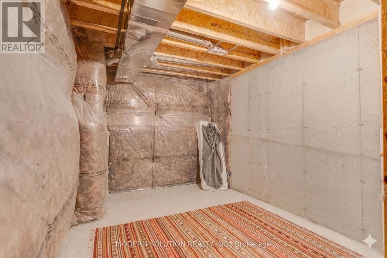 1659 Vellore Crescent, Mississauga, Ontario  L5G 0C3 - Photo 37 - W12922730