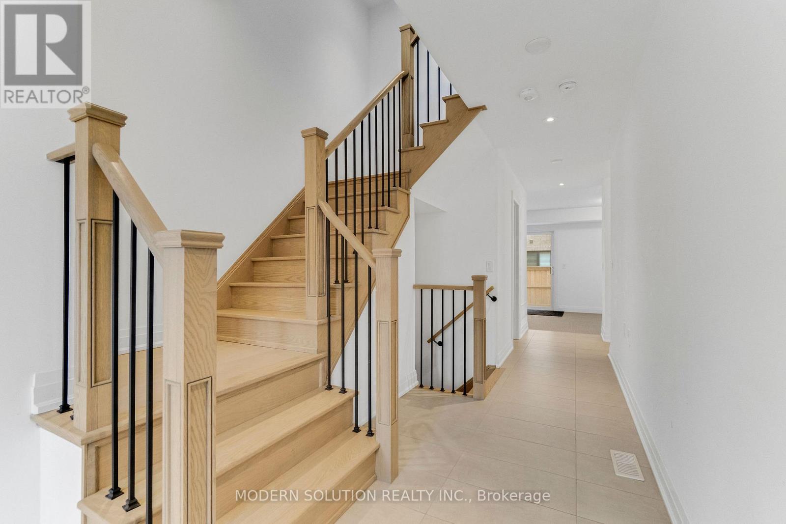 1659 Vellore Crescent, Mississauga, Ontario  L5G 0C3 - Photo 7 - W12922730