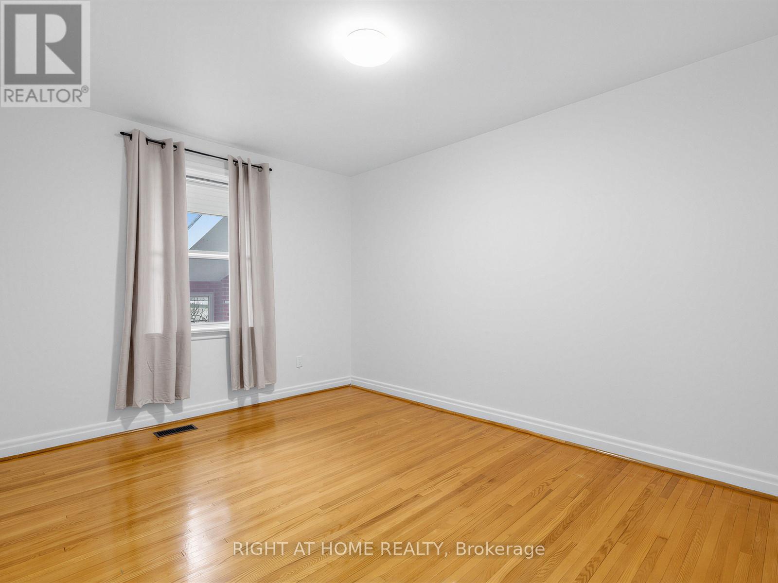 47 Gracefield Avenue, Toronto, Ontario  M6L 1L2 - Photo 19 - W12922762