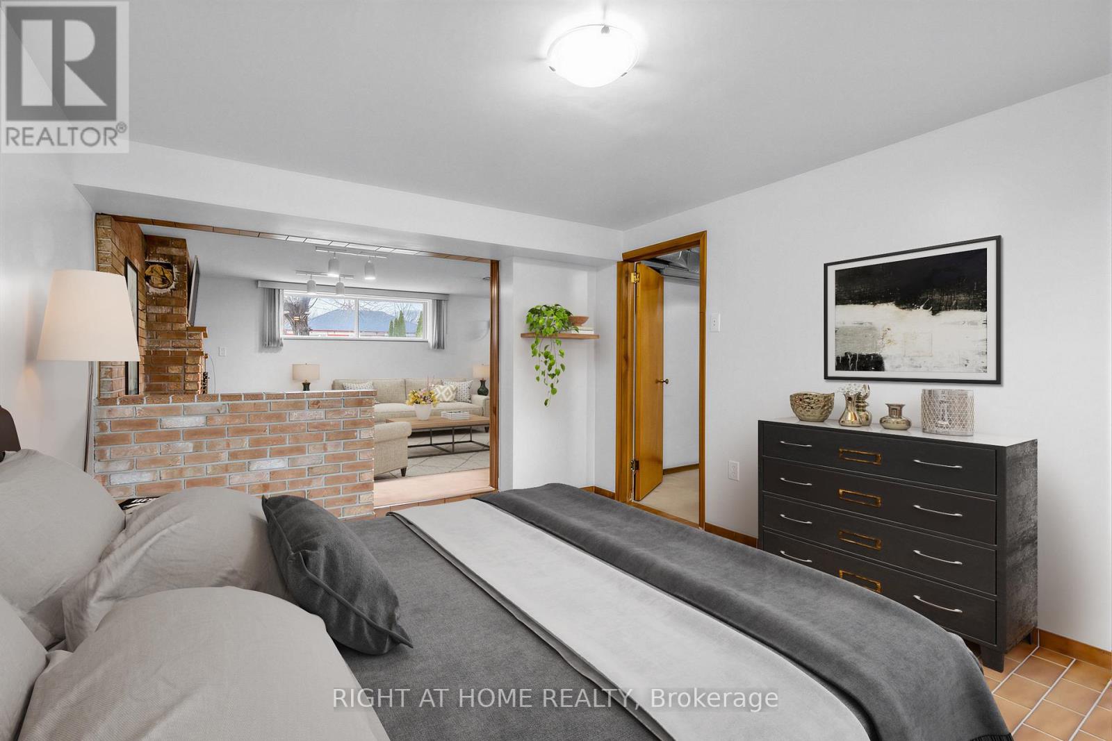 47 Gracefield Avenue, Toronto, Ontario  M6L 1L2 - Photo 25 - W12922762